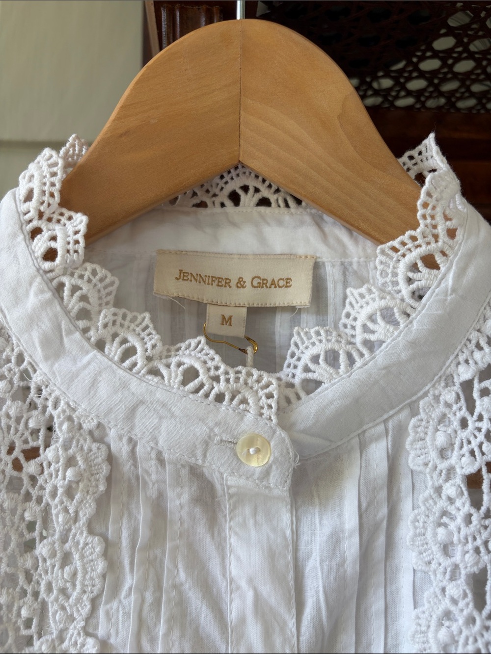 Women's White Lace-Trim Button-Down Shirt - Picture 3 of 11